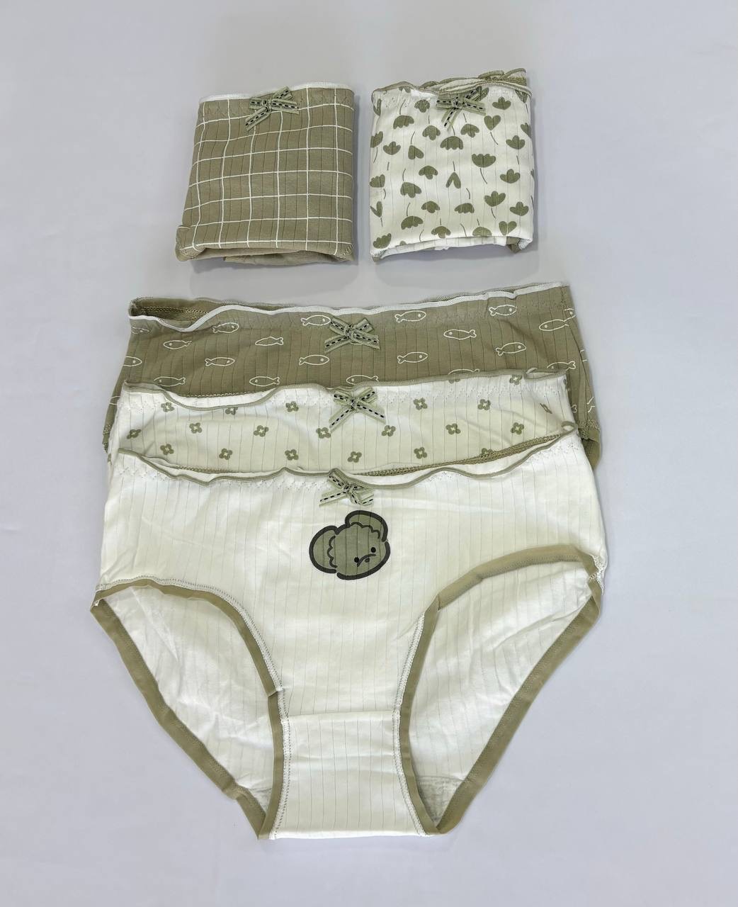 8A4C0D3F-4297-444E-B74F-D6DA419D8C97